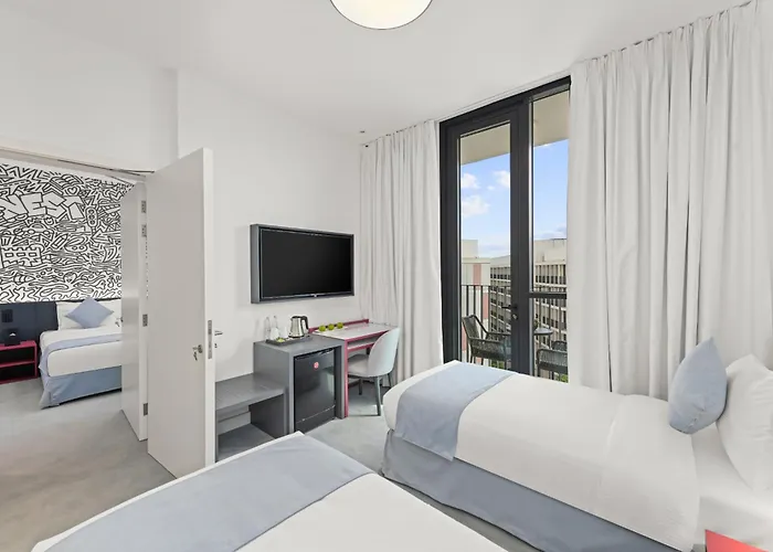 Nest Hotel, Aljada